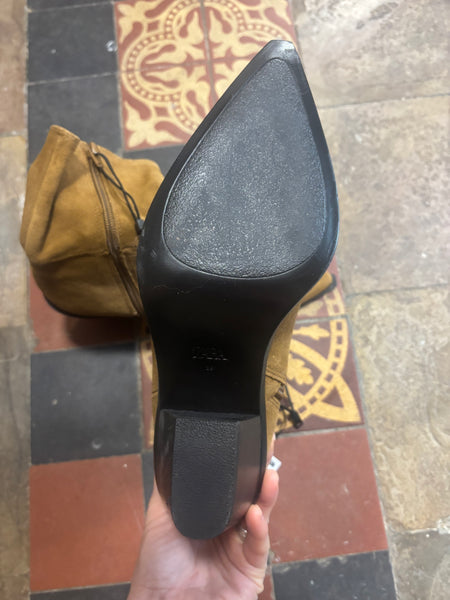 Zara Boots 6