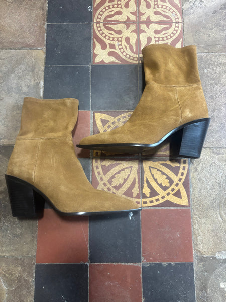Zara Boots 6