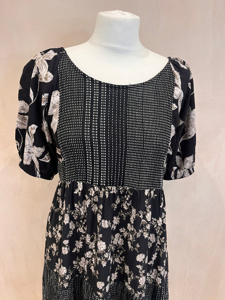 Accessorise Beach Dress M