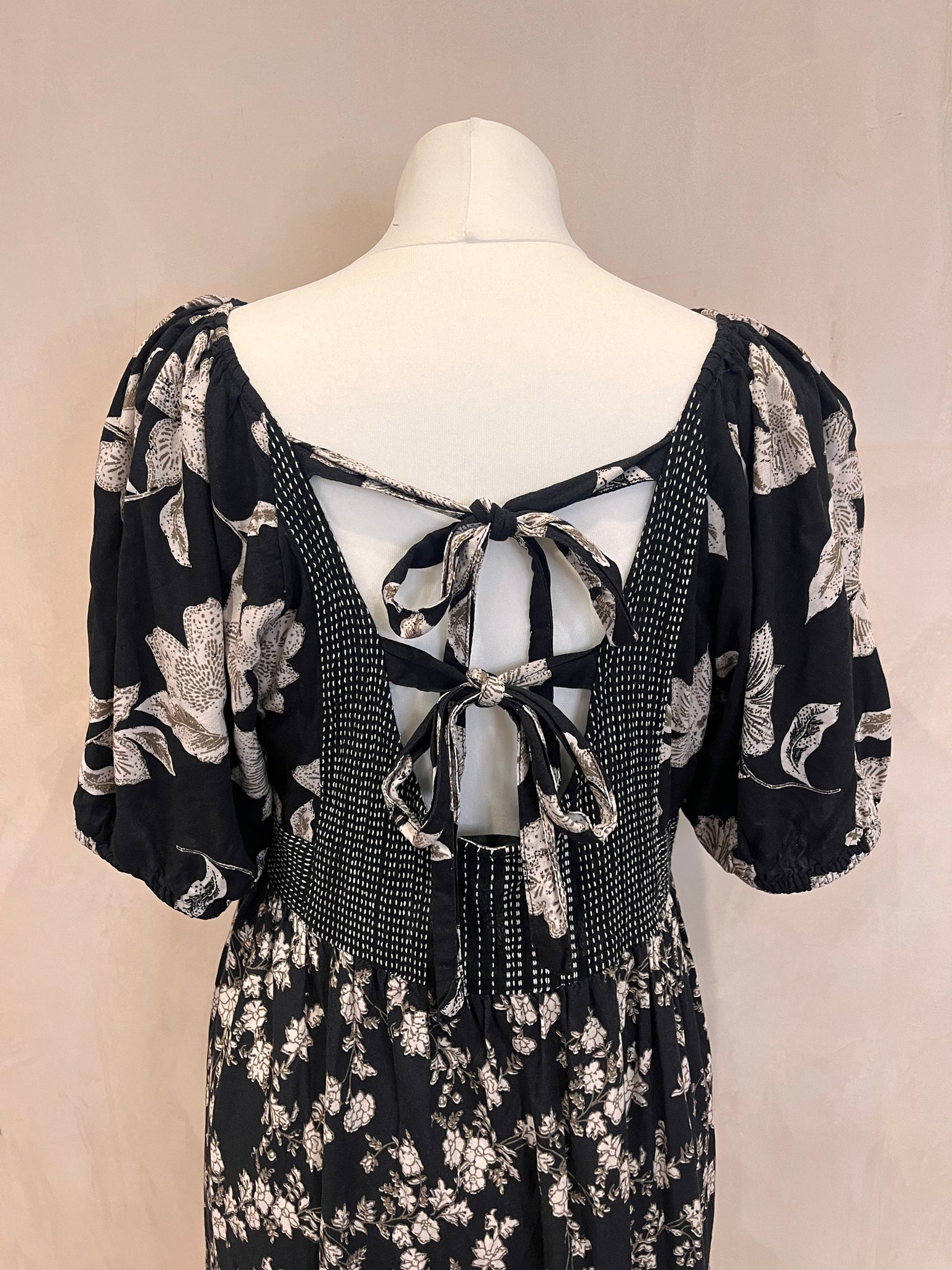 Accessorise Beach Dress M
